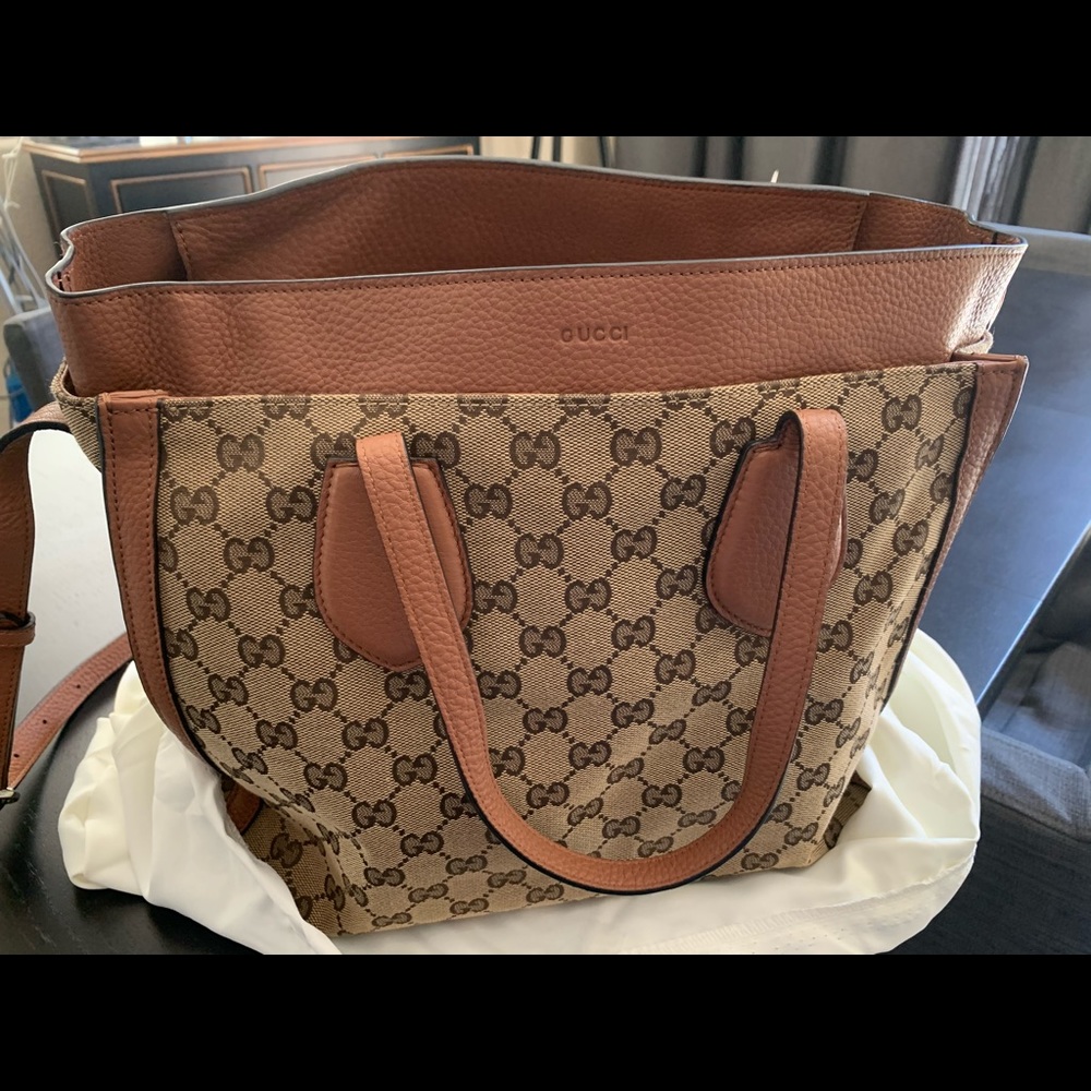 GUCCI TOTE & CROSSBODY NEW NEVER USED.